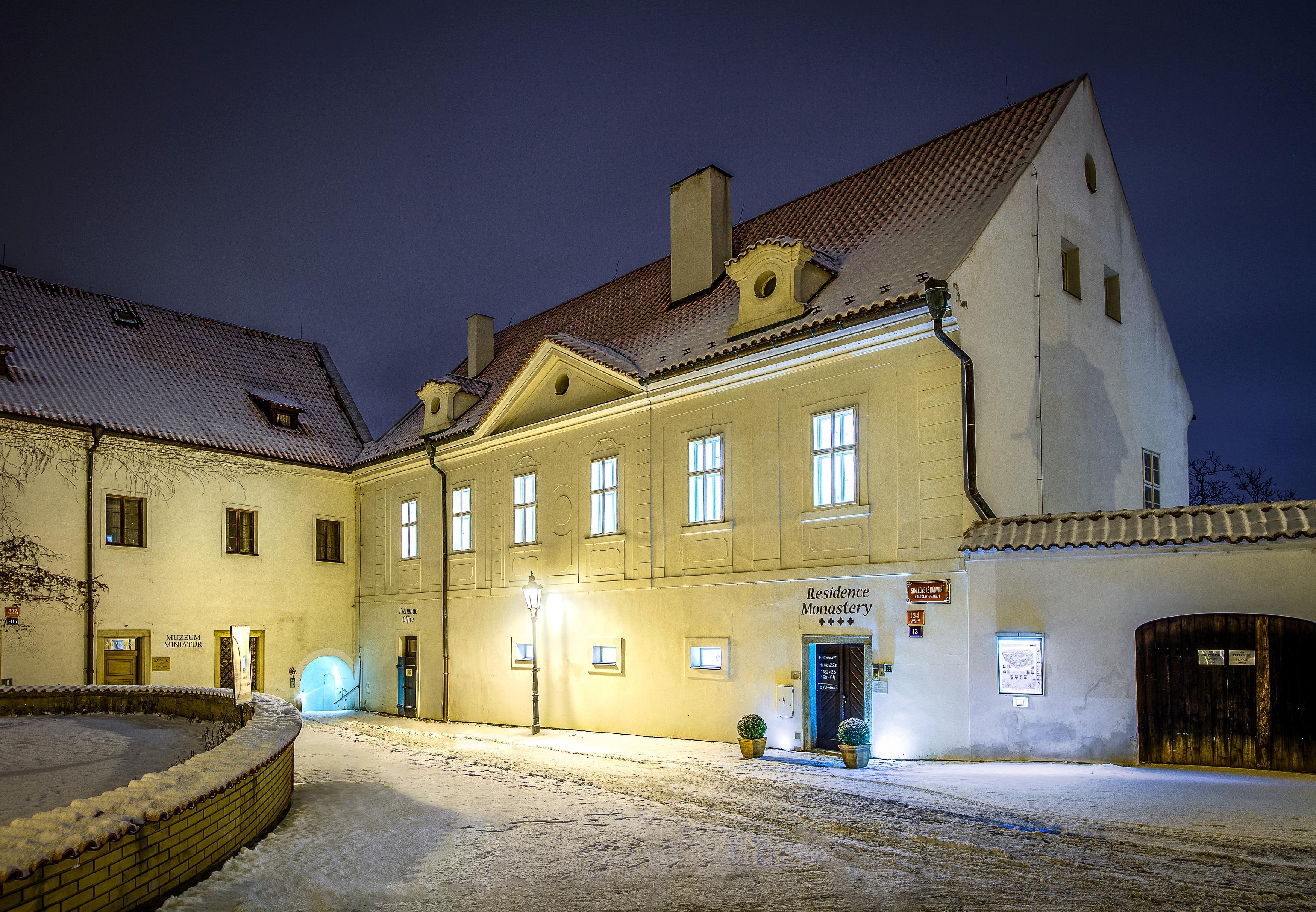 Monastery Hotel Prag Exteriör bild